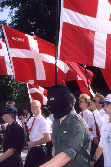dk-minority-nazi-005