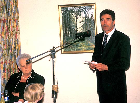 Karen Marie med statsminister Anders Fogh Rasmussen