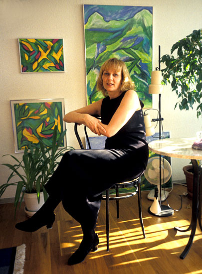 Lisbeth Schneider i sin lejlighed