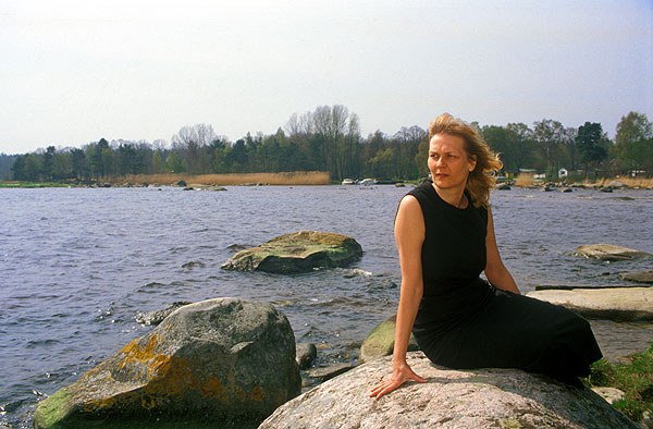 Lisbeth Schneider ved havet