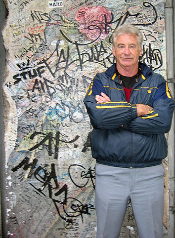Tommy at Berlin Wall