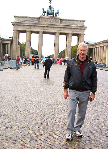 Tommy at Brandenburger Tor