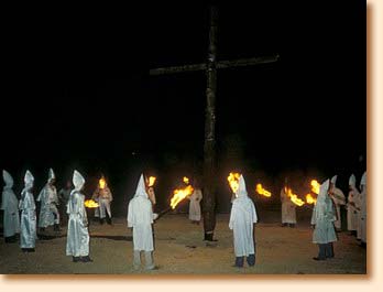 Ku Klux Klan - symboler p racisme, men stort set ufarlige